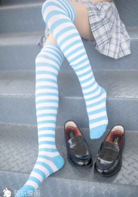 欧美黑人亲吻戏的视频_720免费在线播放